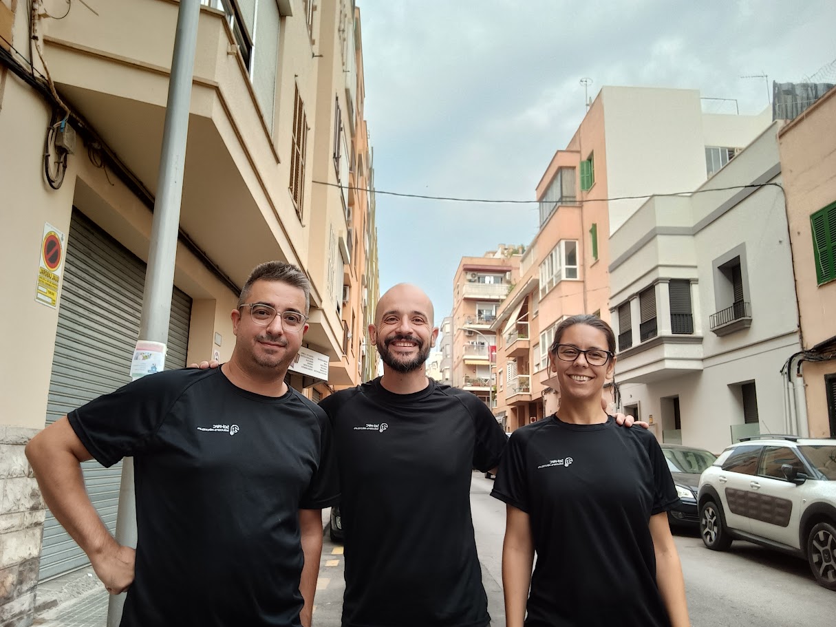 Equipo Sol-Elec en taller